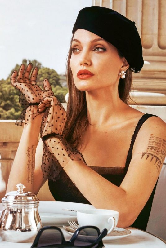 Con trai nuoi Angelina Jolie anh 2