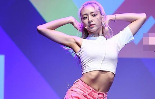 Nu than tuong 15 tuoi gay lo xuong suon khi bieu dien hinh anh