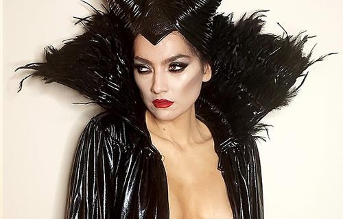 Sao nu bo quen noi y khi hoa trang thanh nhan vat cua Angelina Jolie hinh anh