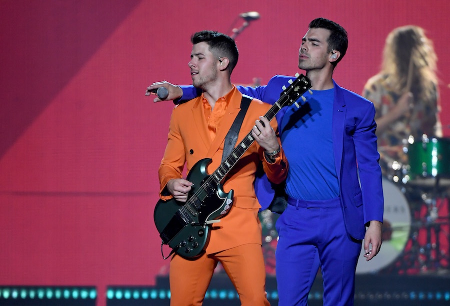 Nick Jonas bị sàm sỡ ảnh 1 Nick Jonas bi sam so anh 1