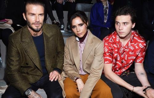 Vo chong Beckham lo ngai vi Brooklyn qua dao hoa hinh anh