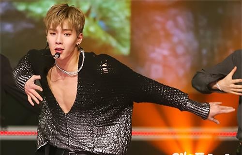 Than tuong Kpop lo anh nong hinh anh