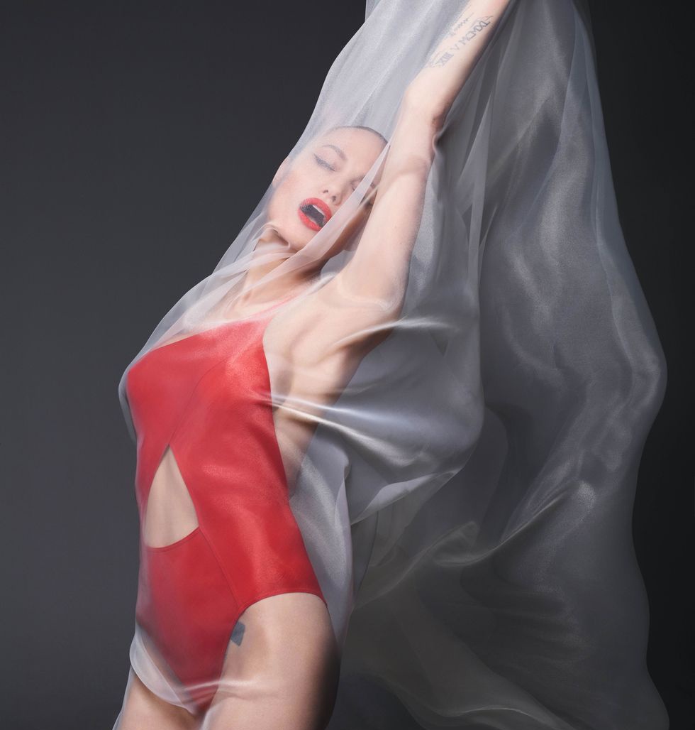 Angelina Jolie chup goi cam anh 3