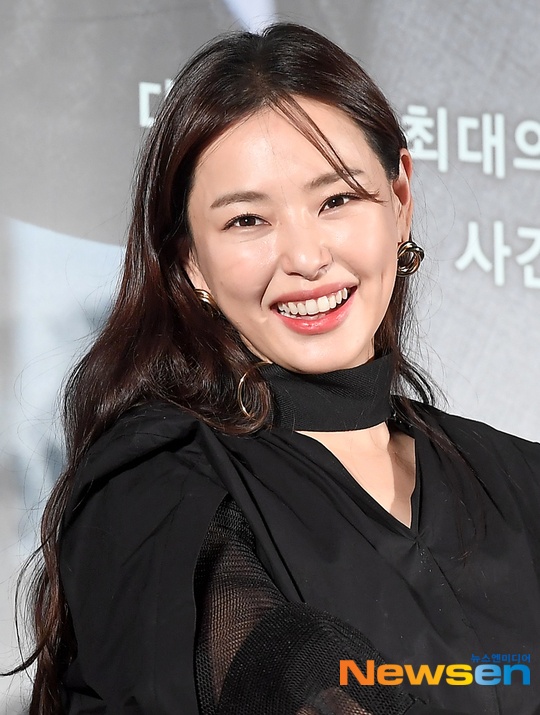 Hoa hau Honey Lee mac vay anh 5