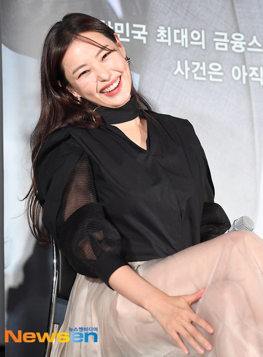 Hoa hau Honey Lee mac vay anh 3