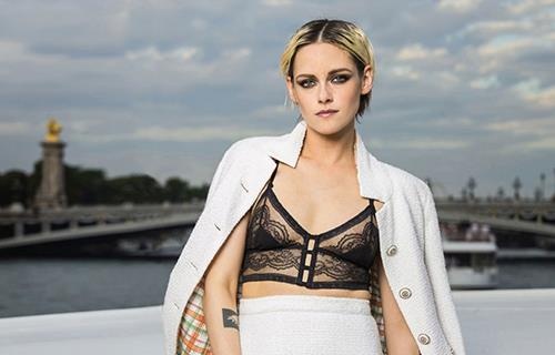 Kristen Stewart nghien trung dien noi y hinh anh