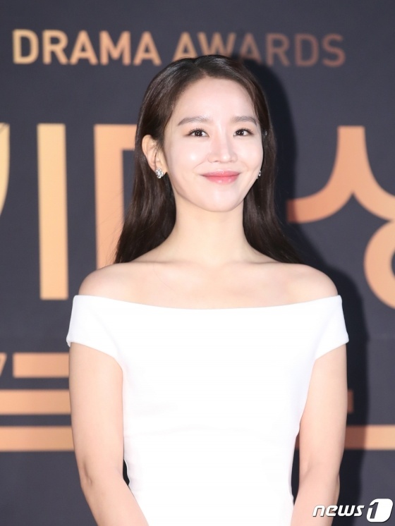 my nhan Han goi cam tren tham do anh 12