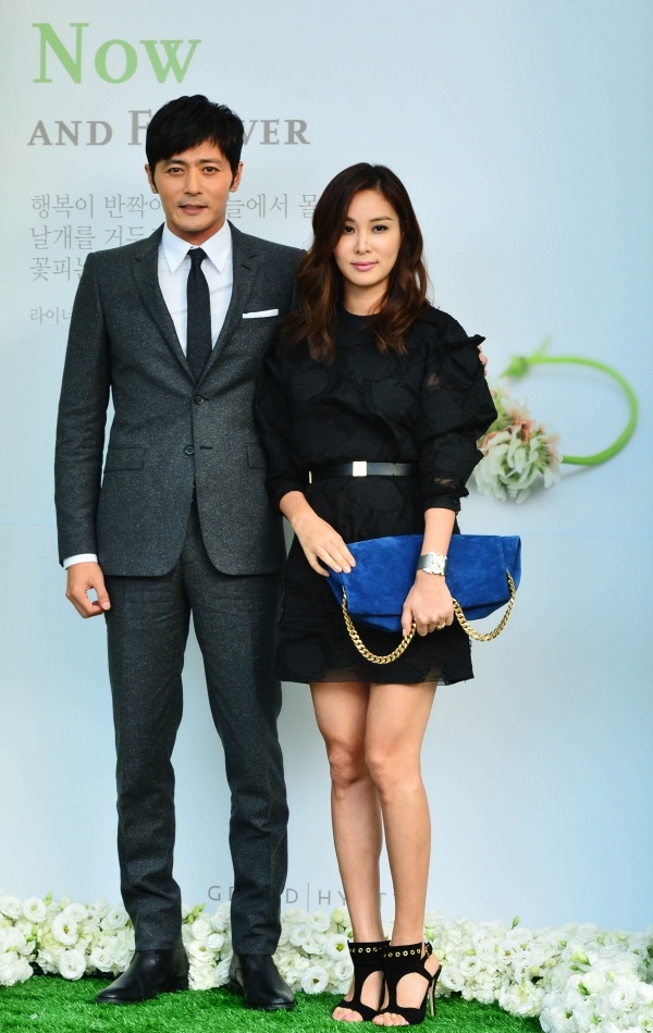 Sao nam chau A ngoai tinh anh 7