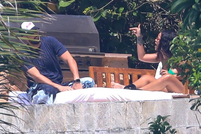 Rihanna chia tay ty phu anh 3