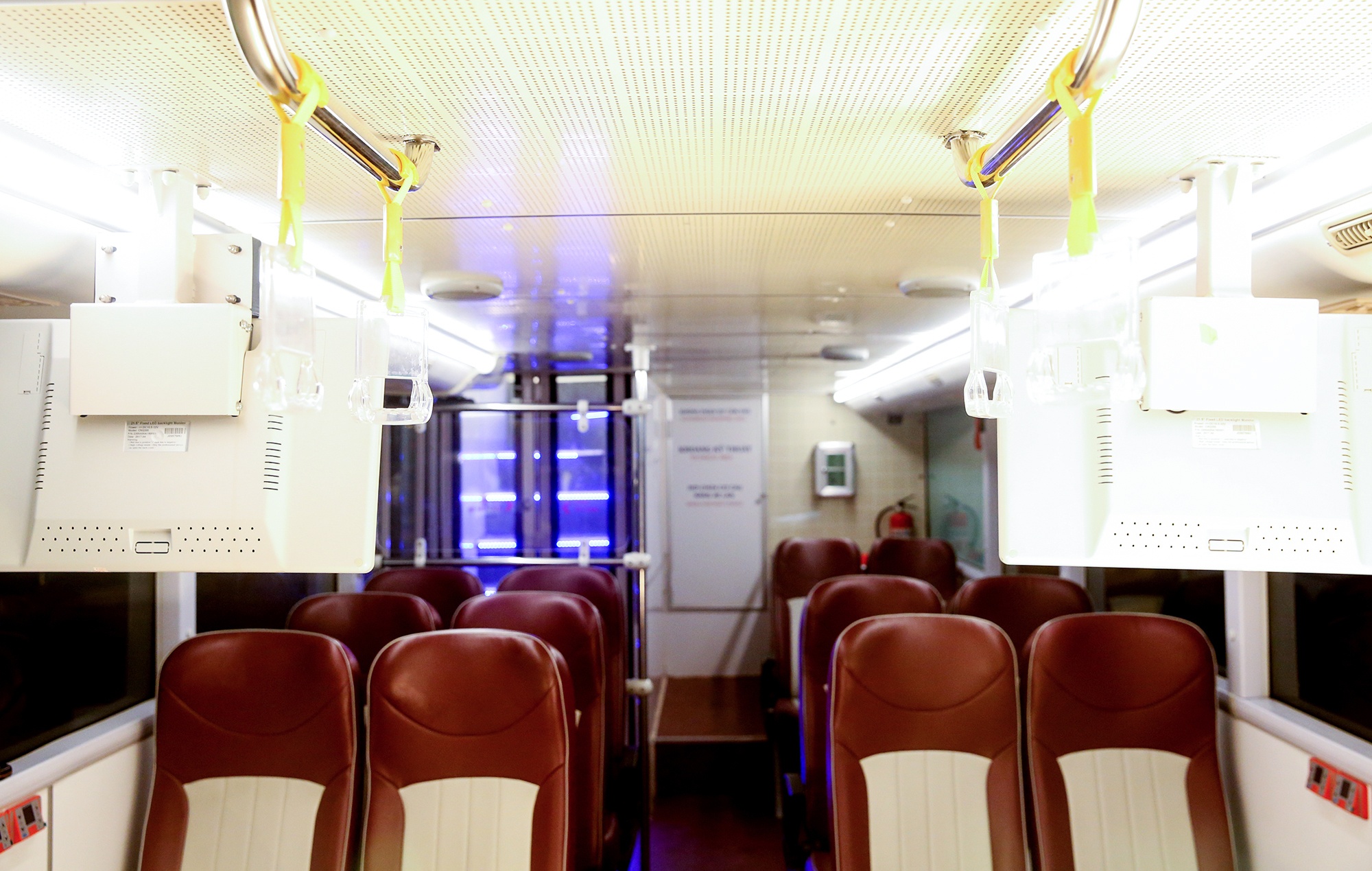 xe buyt hai tang hop on hop off anh 2