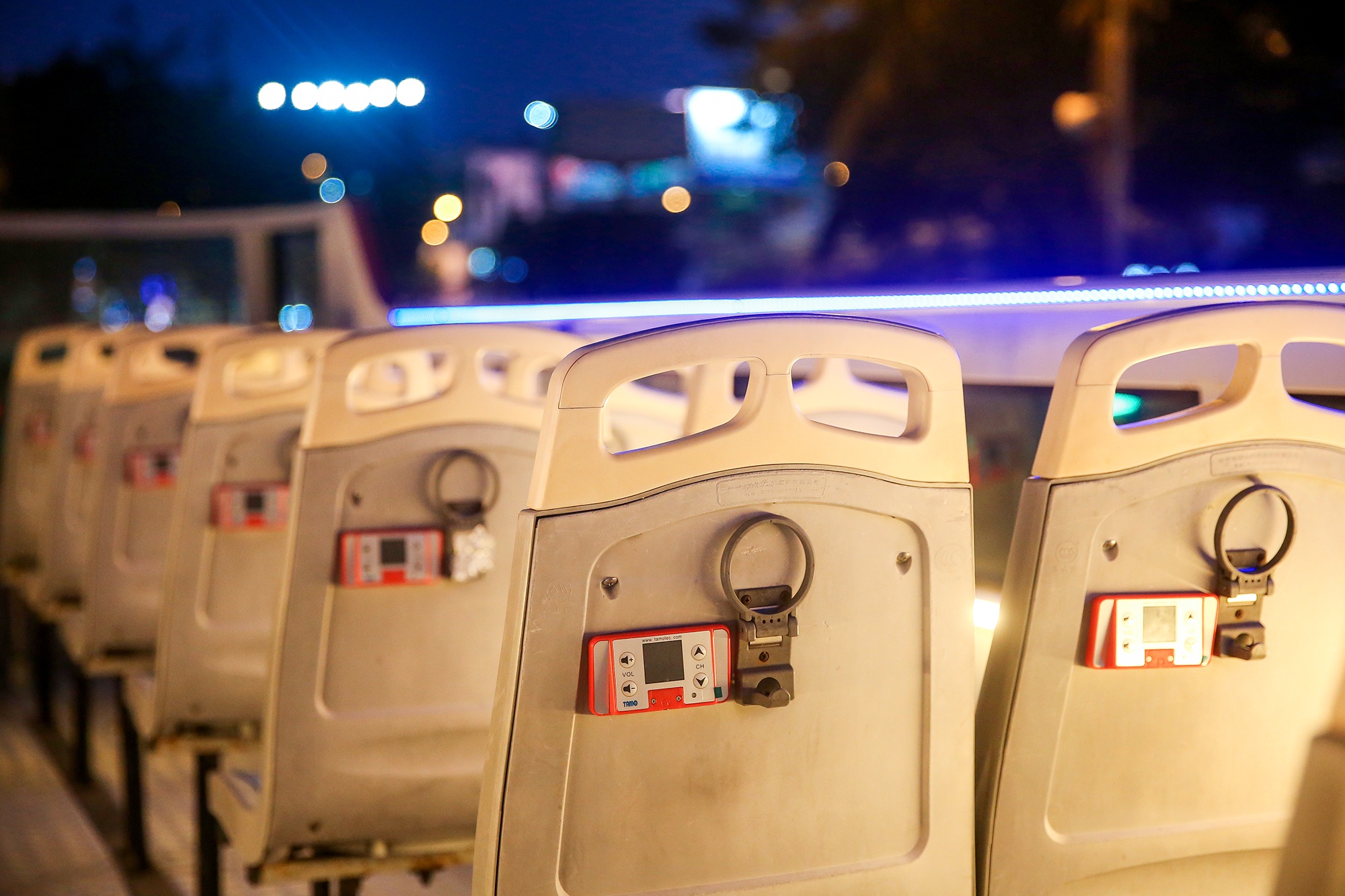 xe buyt hai tang hop on hop off anh 5