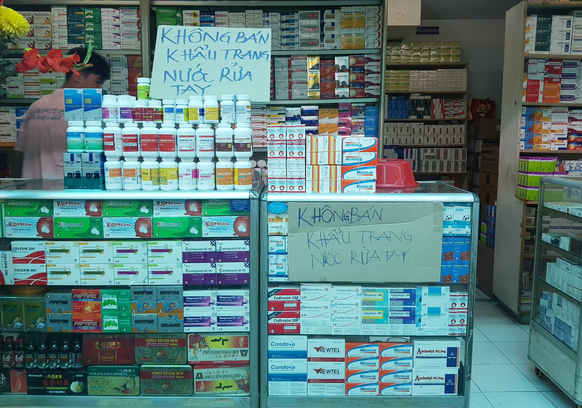 Mua khau trang y te phong dich virus anh 8