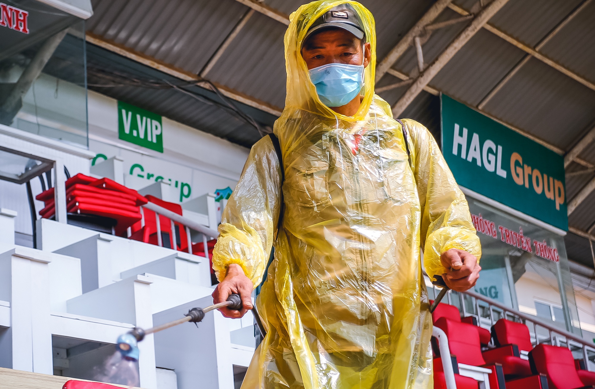 HAGL xit khu trung san truoc tran mo man V.League 2020 hinh anh