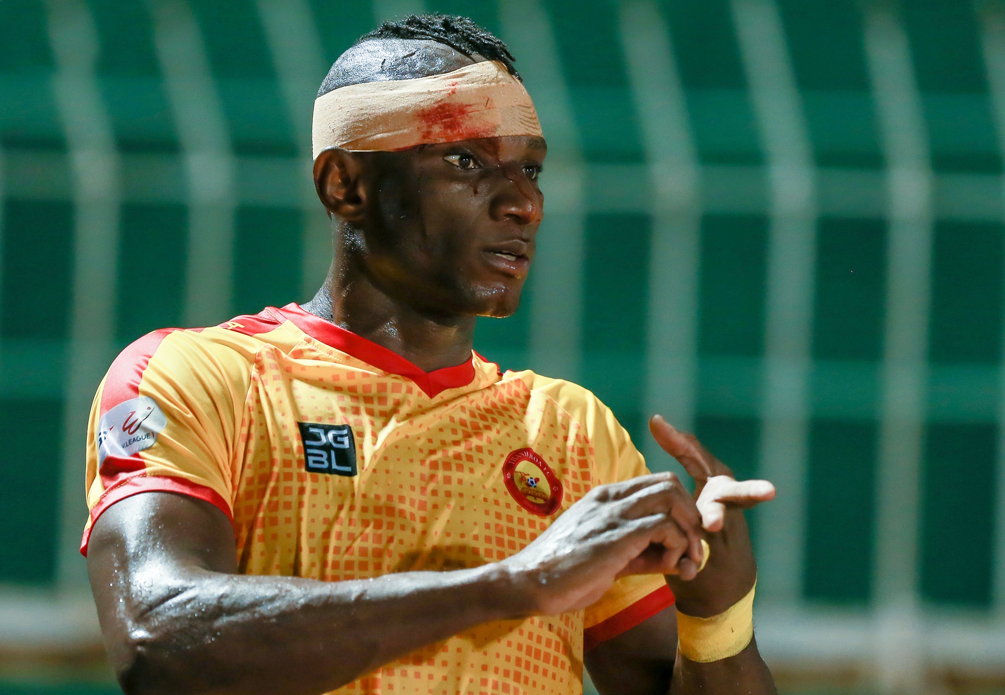 Bui Tien Dung an ui dong doi cu anh 5