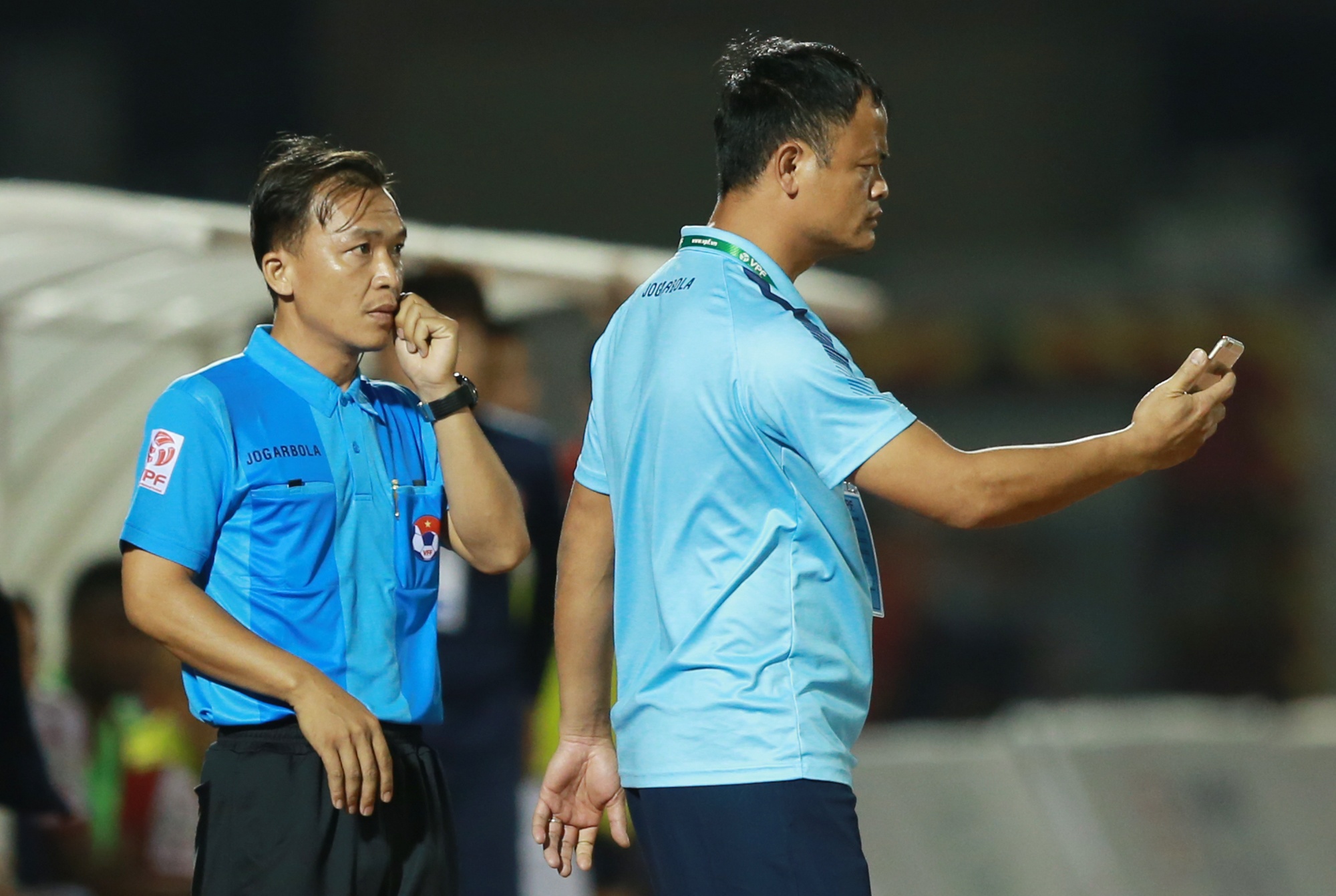 Bui Tien Dung an ui dong doi cu anh 7