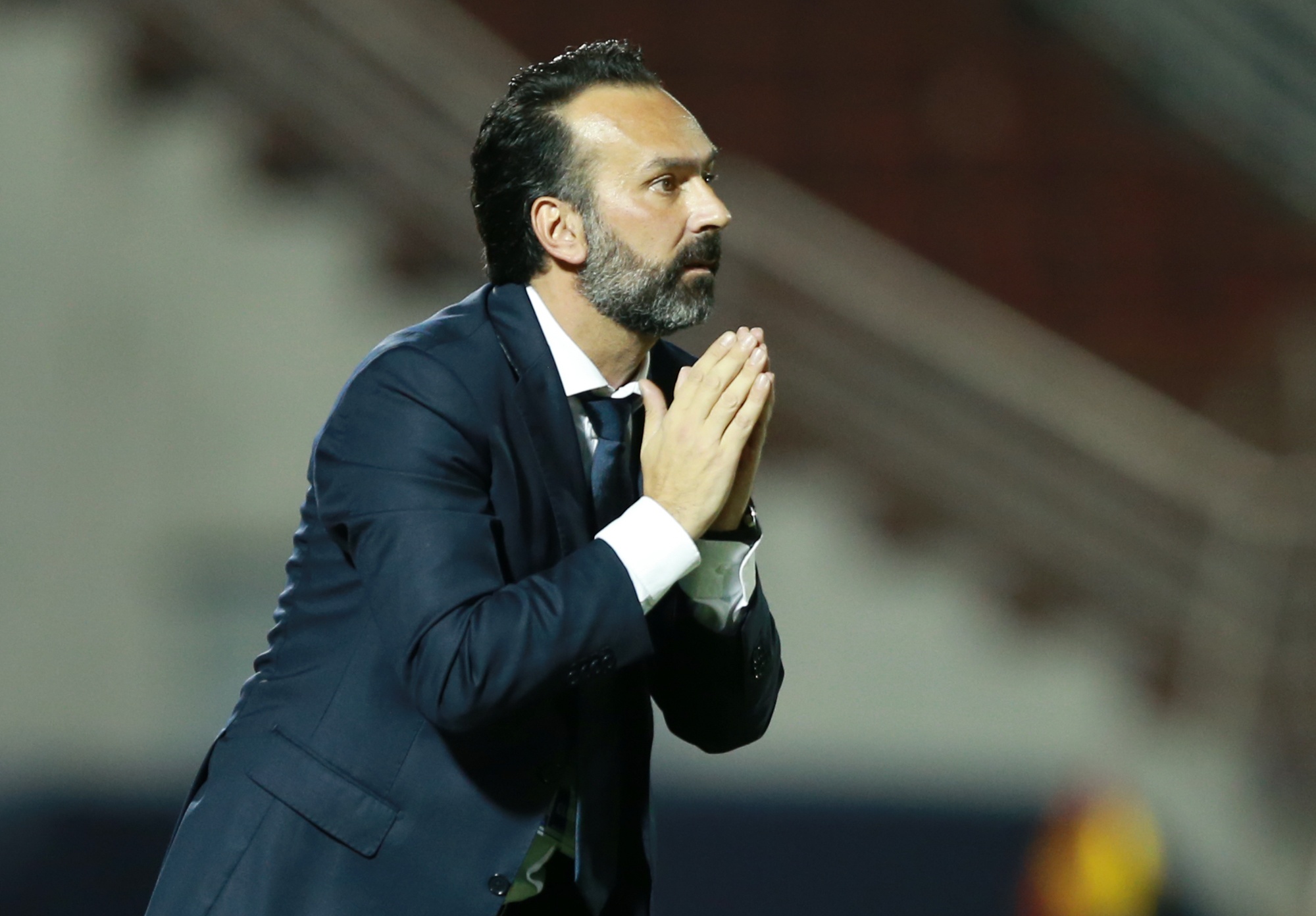 Bui Tien Dung an ui dong doi cu anh 8