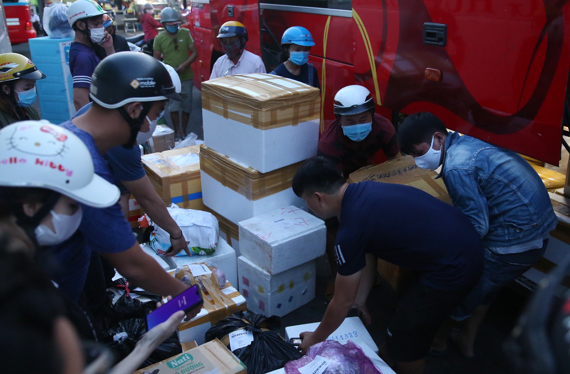 tam dung xe buyt anh 4