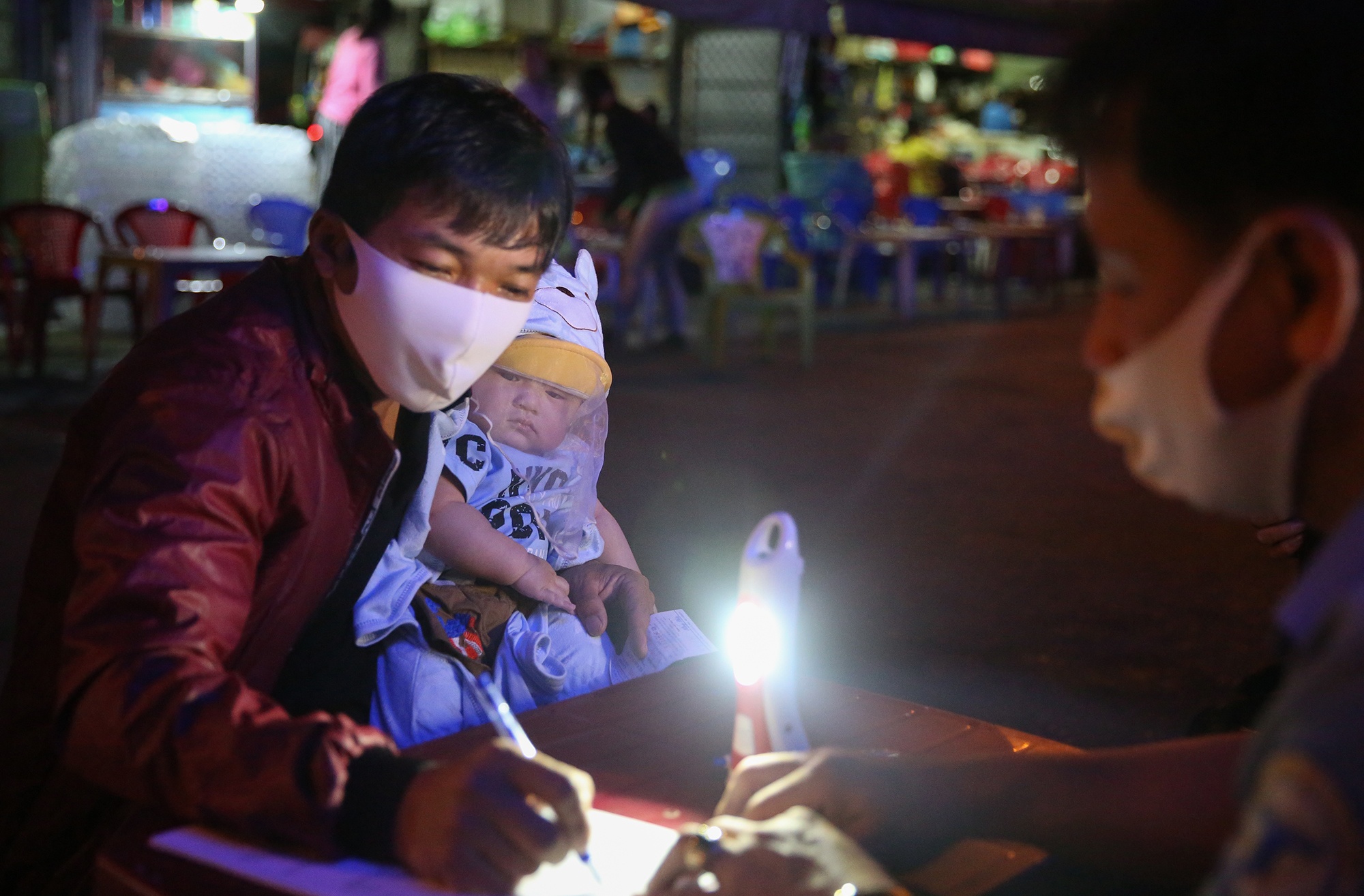 tam dung xe buyt anh 8