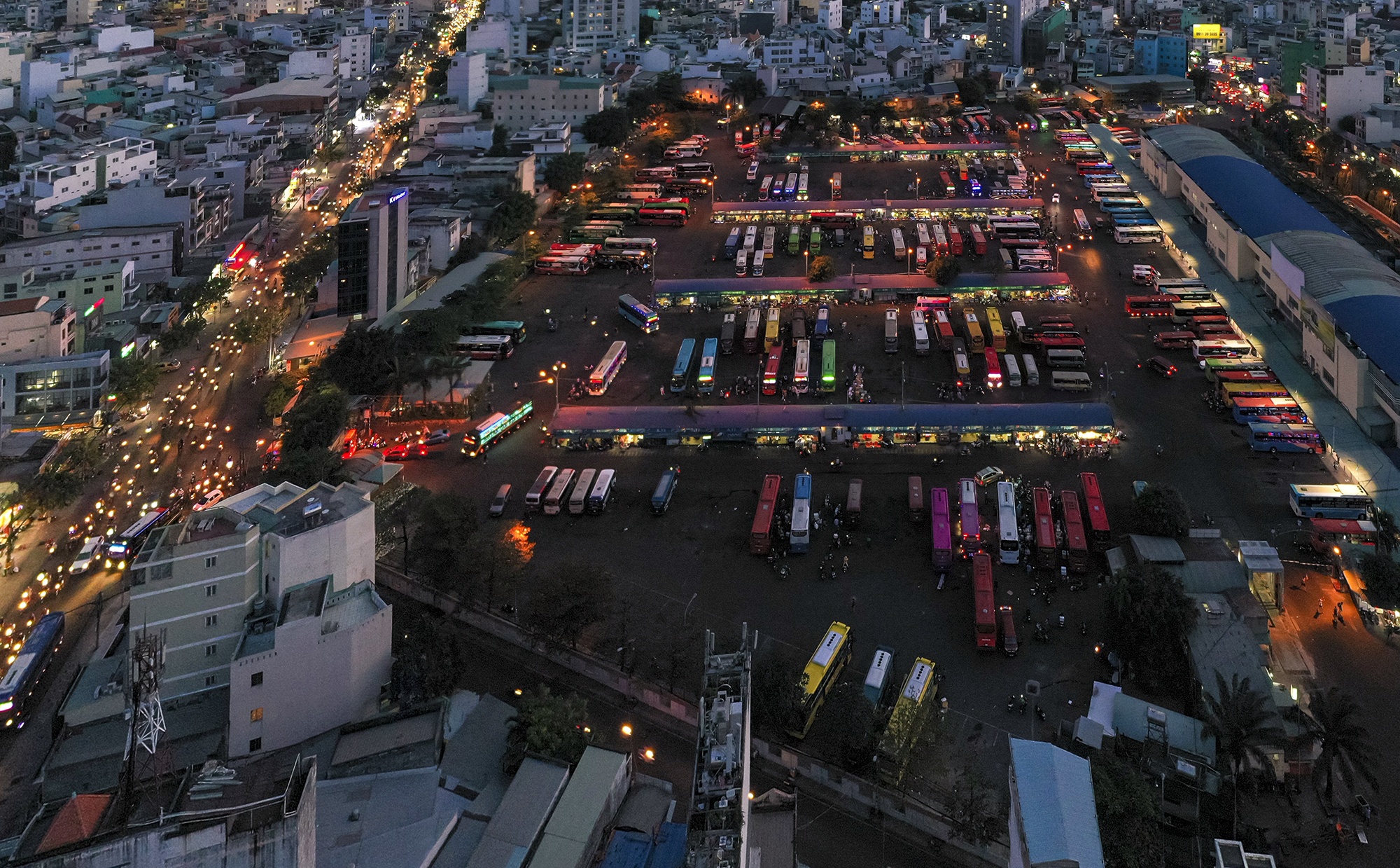 tam dung xe buyt anh 1