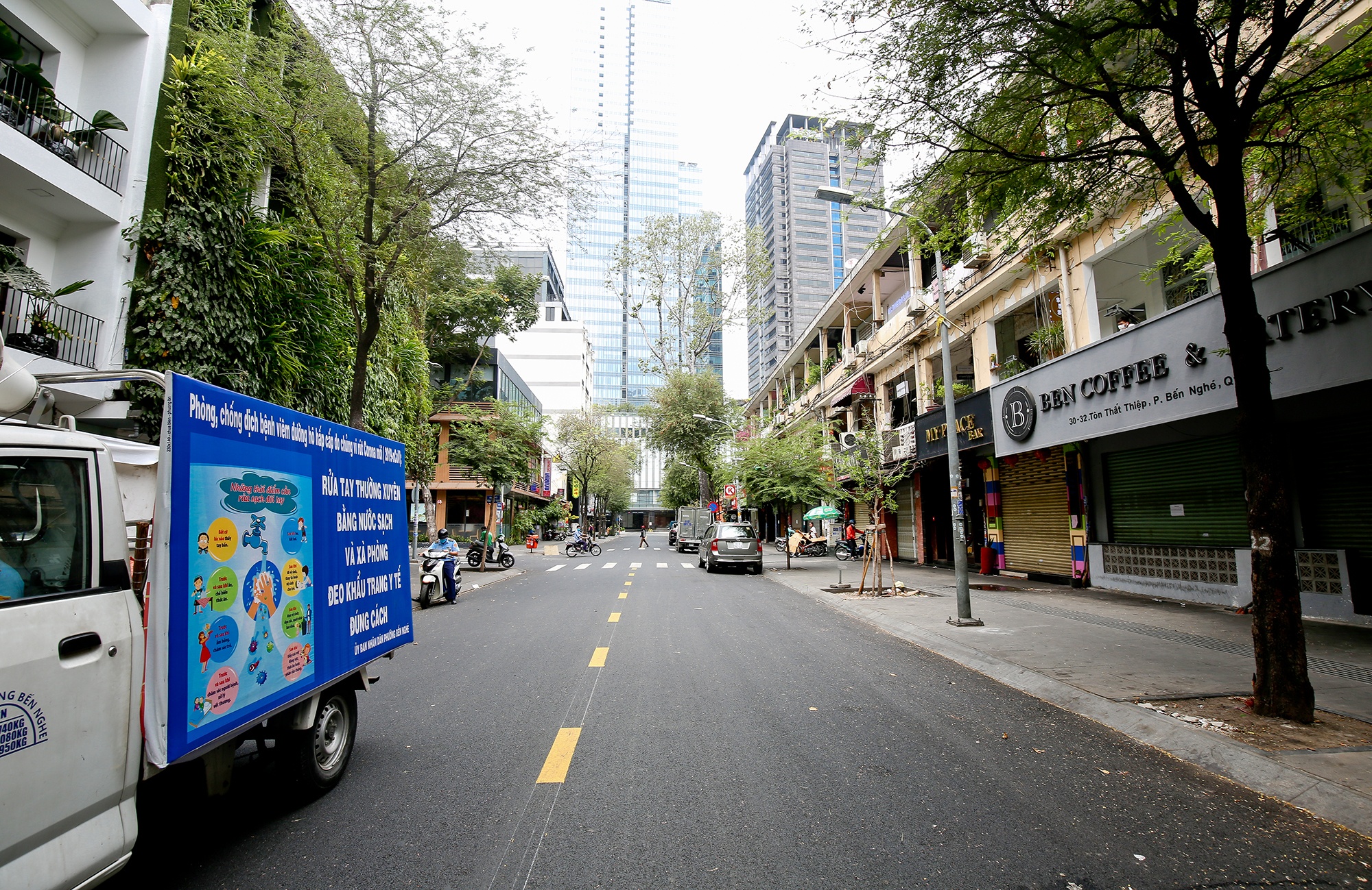 TP.HCM vang ve anh 11