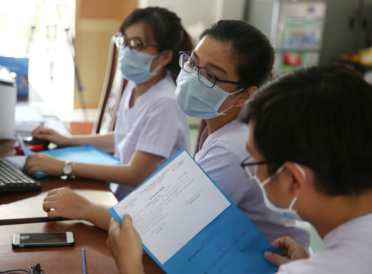 benh nhan khoi Covid-19 anh 9