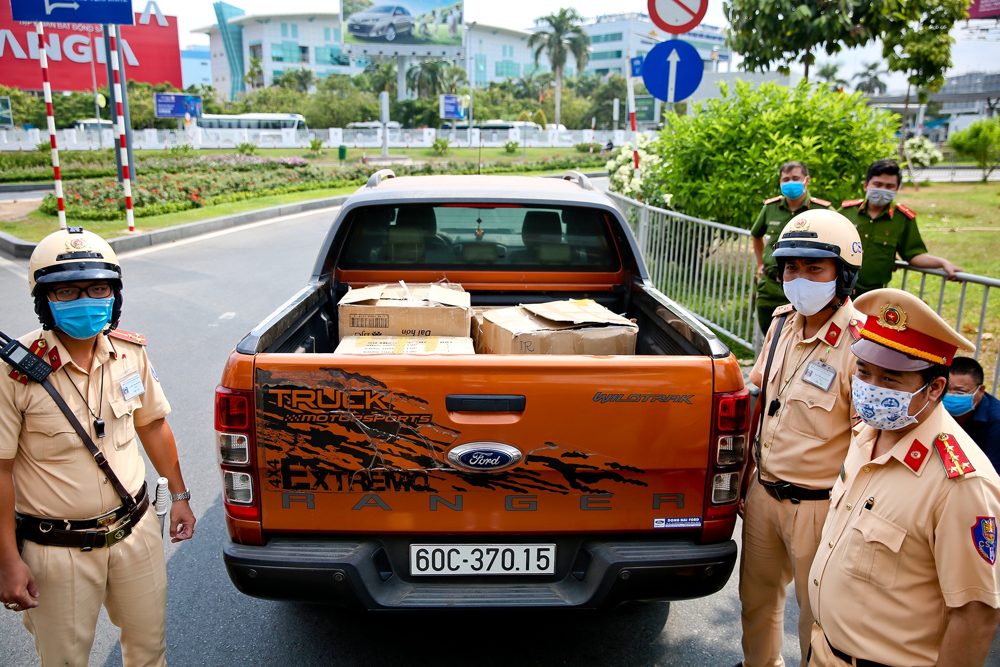 chot kiem dich phat hien khau trang gia anh 1