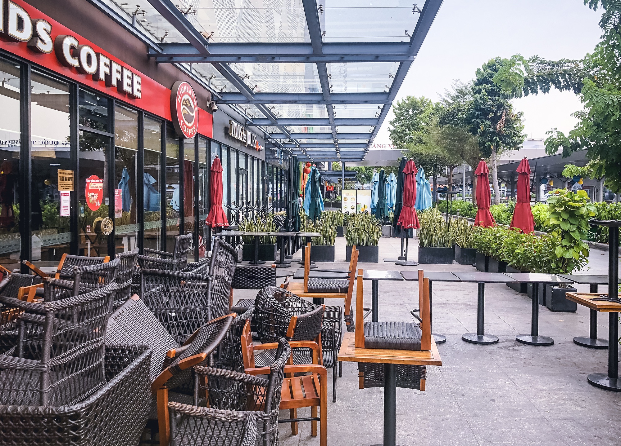 san bay Tan Son Nhat han che chuyen bay anh 11