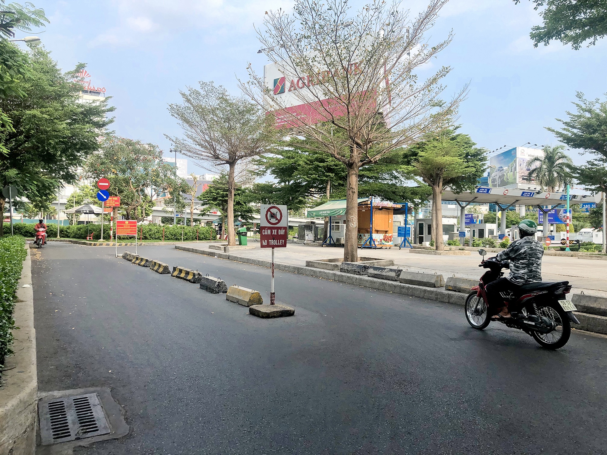 san bay Tan Son Nhat han che chuyen bay anh 12