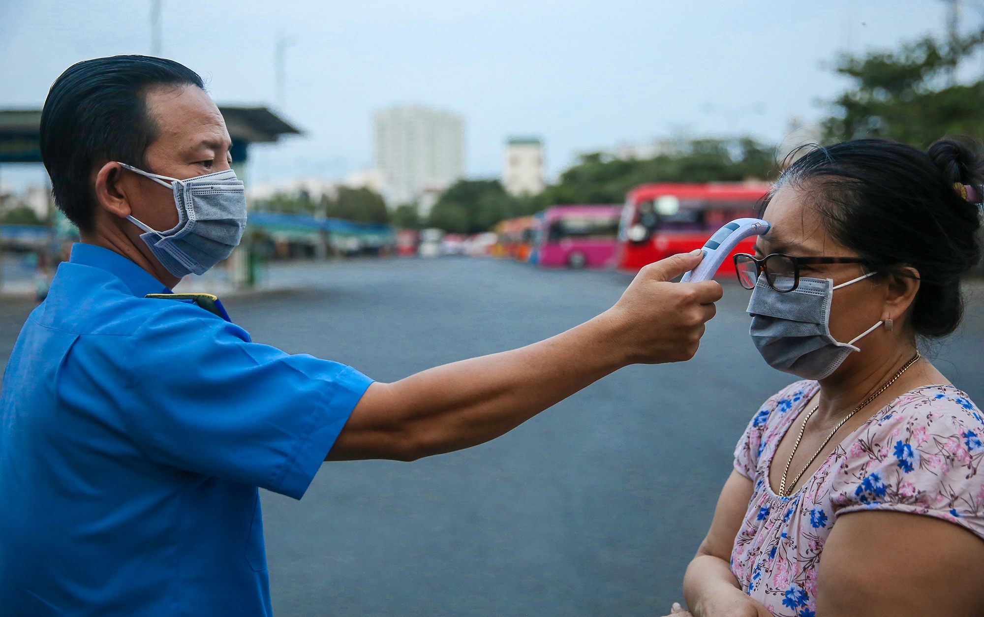tieu thuong o ben xe Mien Dong anh 5