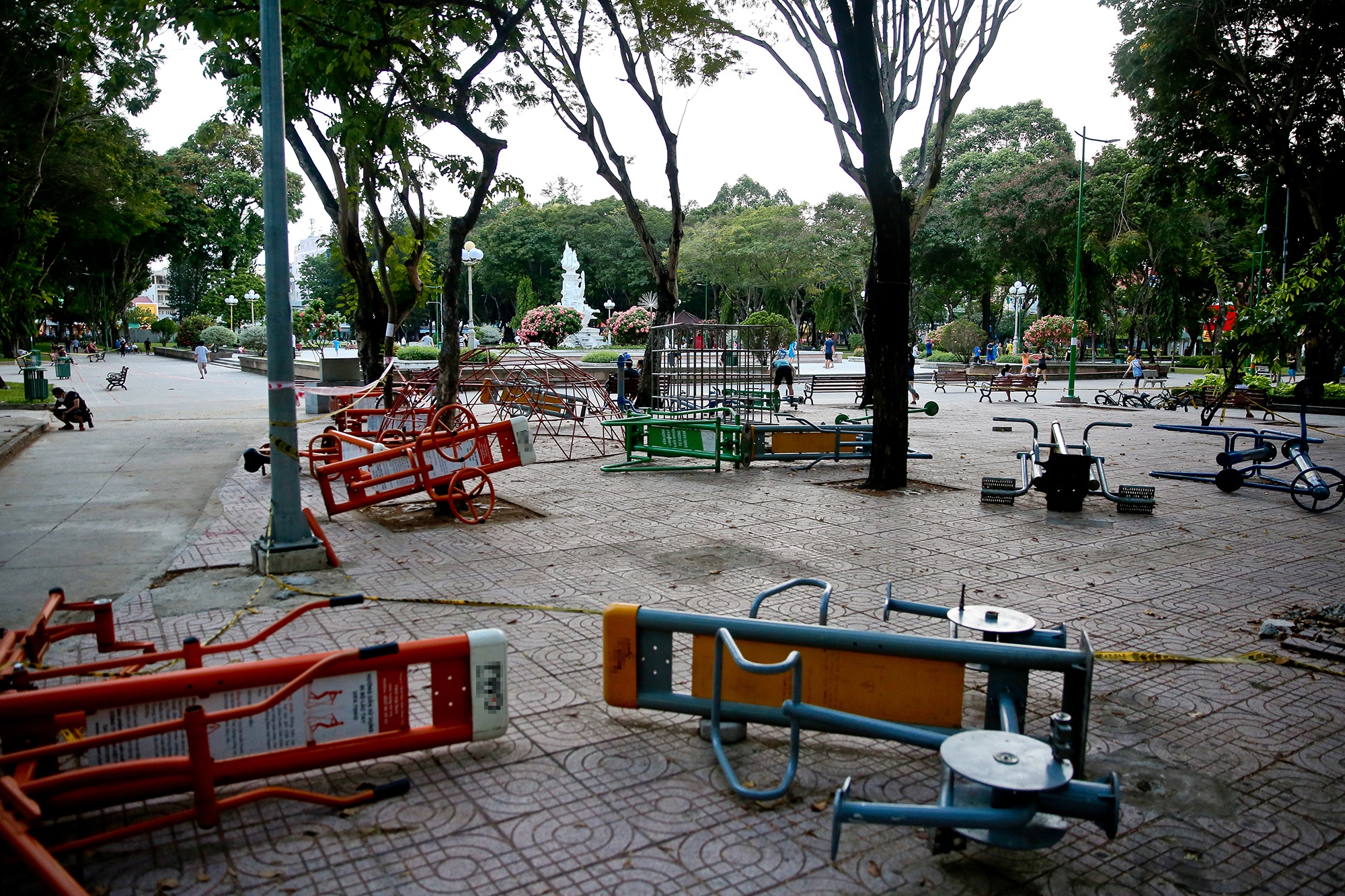 nguoi tap the duc dong tai cong vien anh 9