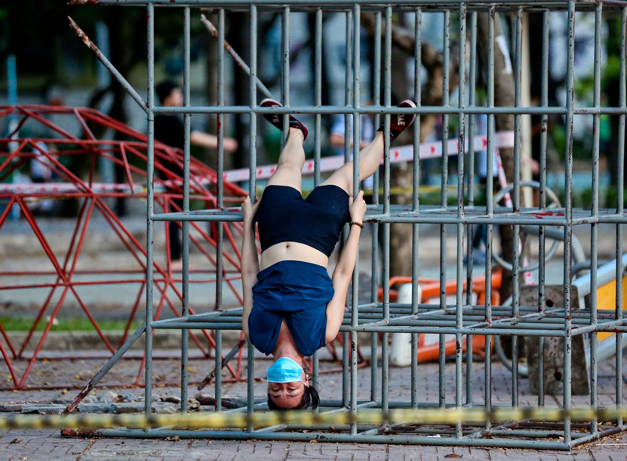 nguoi tap the duc dong tai cong vien anh 3