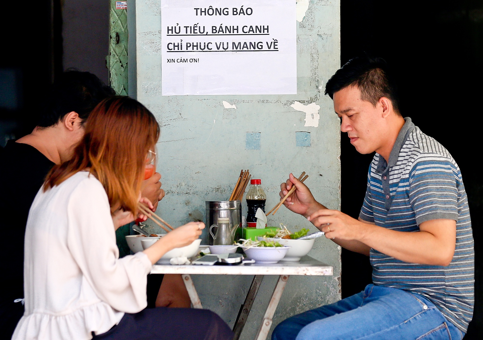 khong tuan thu gian cach xa hoi anh 1