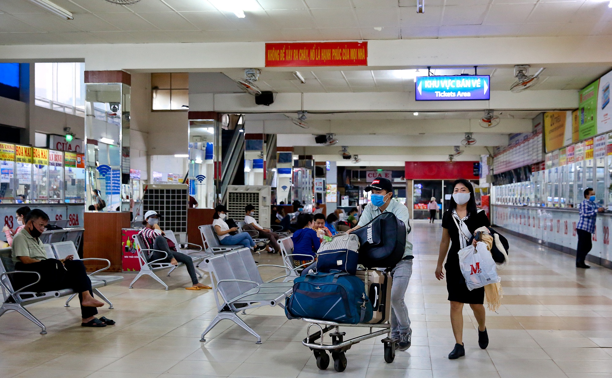 ben xe Mien Dong hoat dong tro lai anh 2