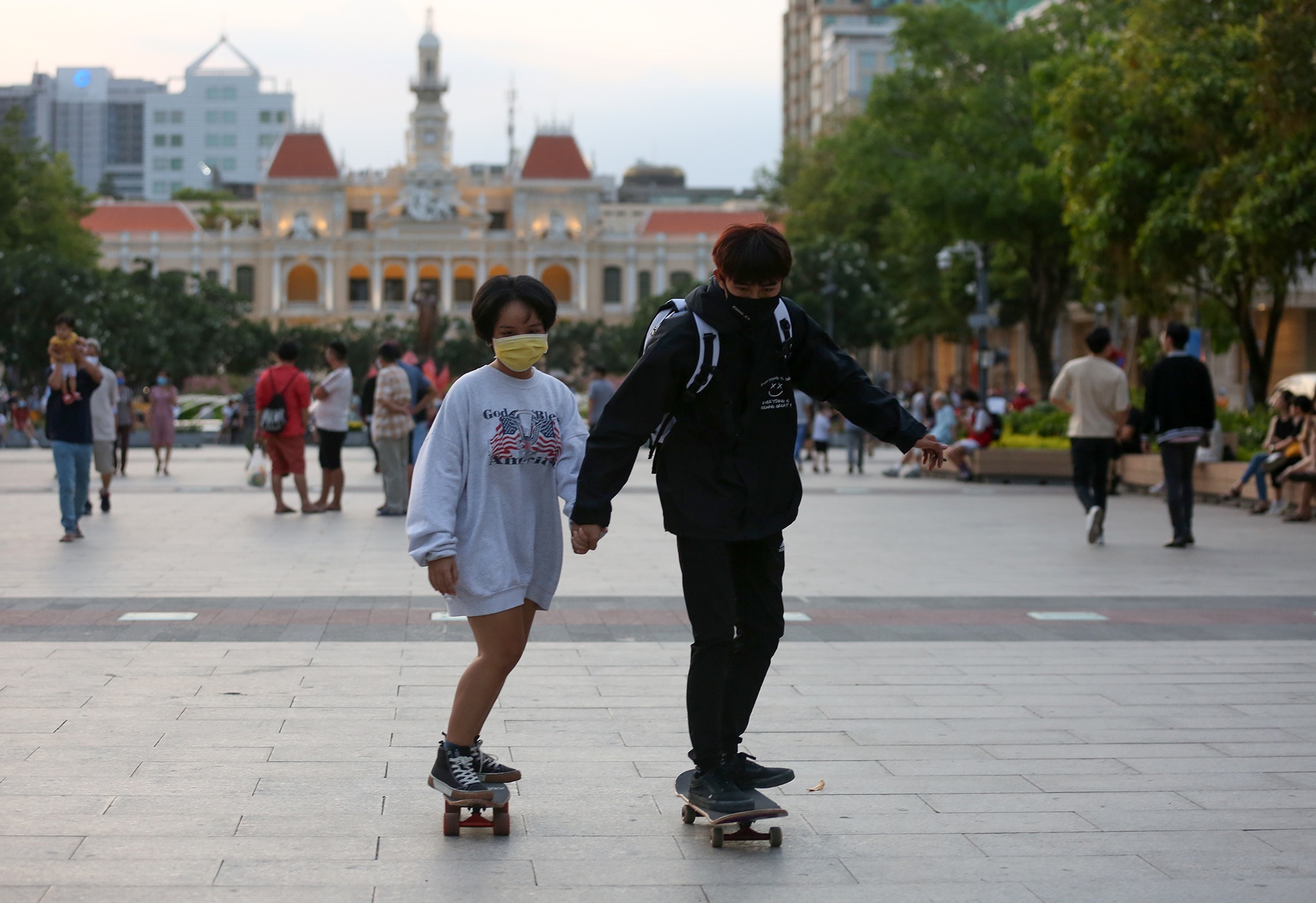 nguoi dan choi le 30/4 anh 11