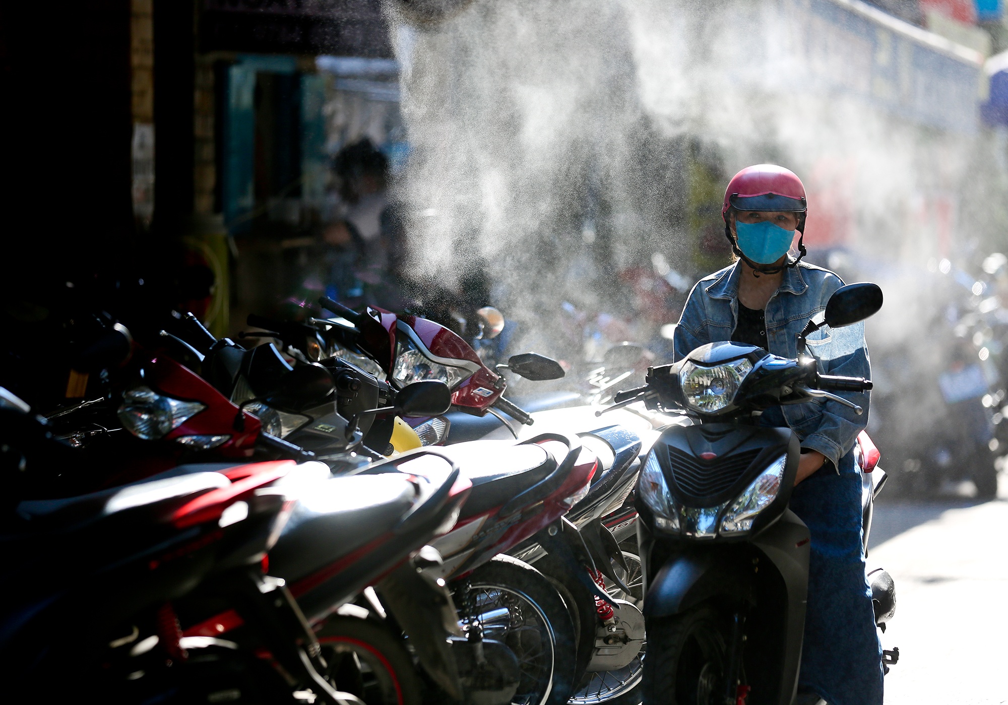 TP.HCM nang nong anh 12