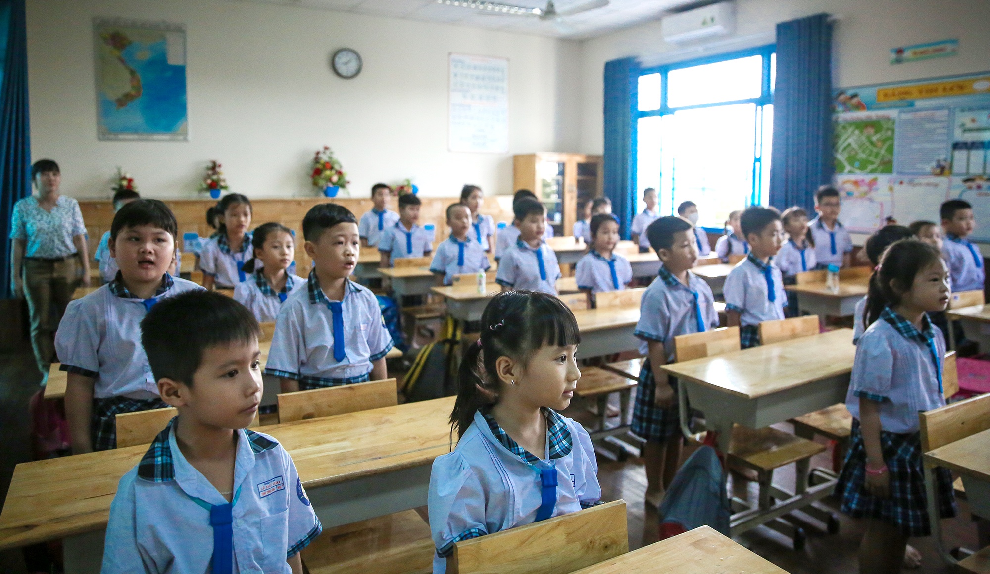 học sinh lớp 1 đi học lại ảnh 8 hoc sinh lop 1 di hoc lai anh 8