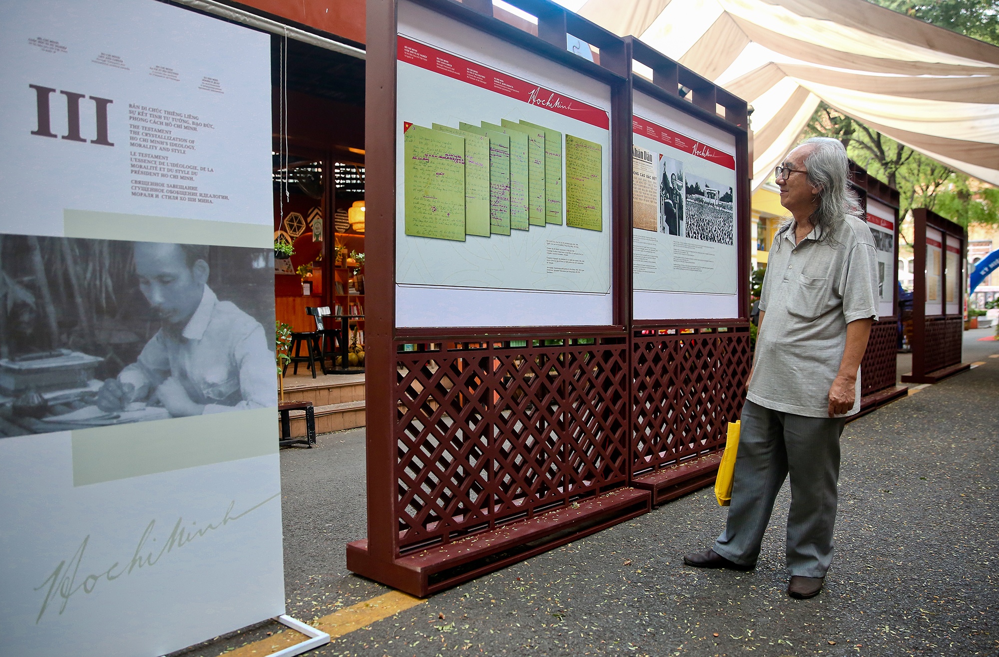 Chu tich Ho Chi Minh anh 8