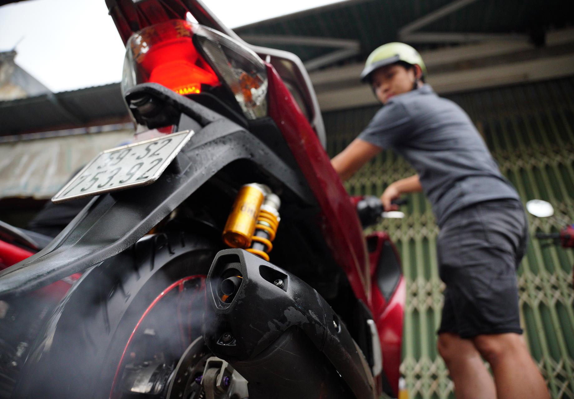 Sai Gon mua lon ket xe anh 11