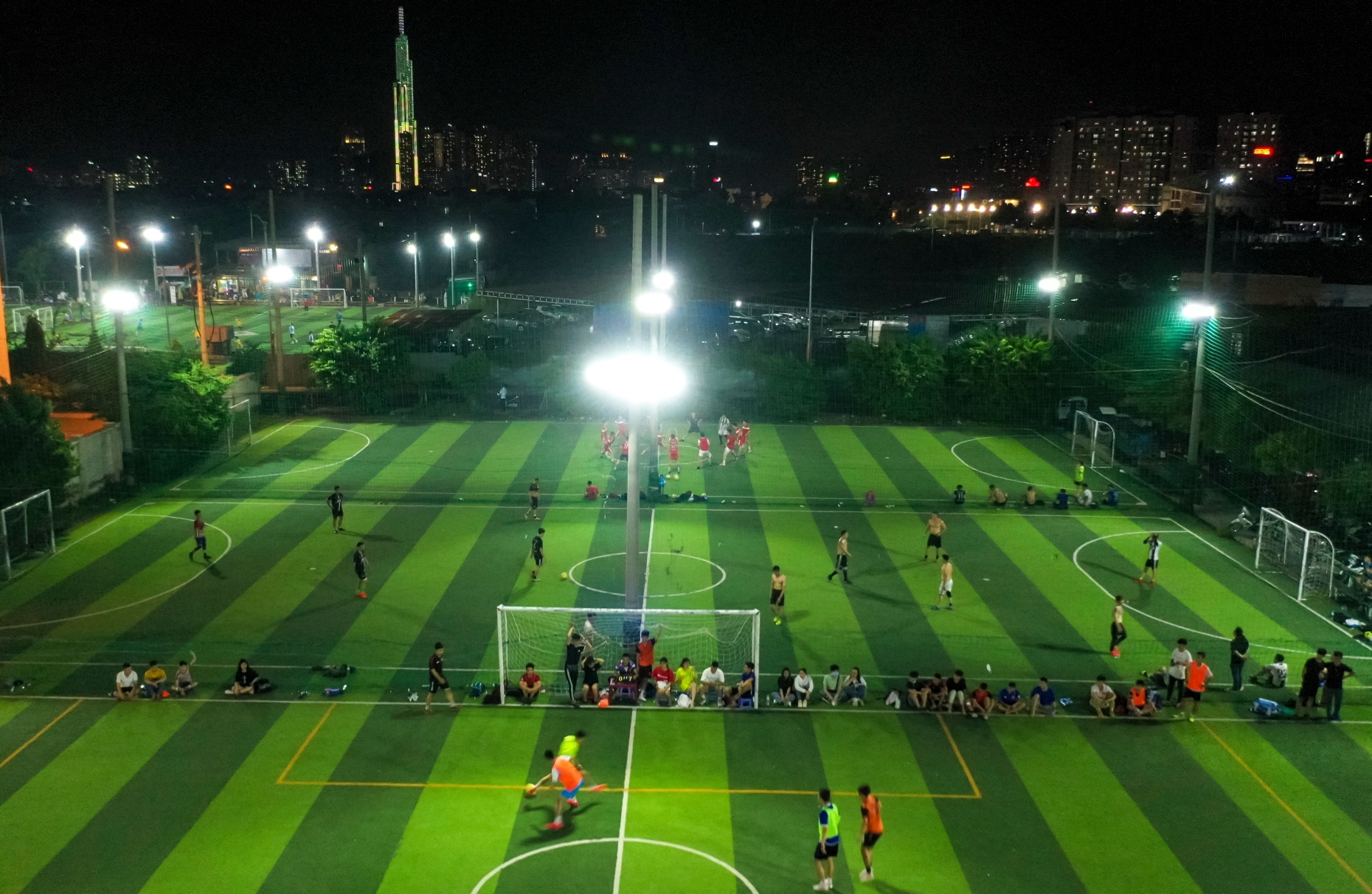 san bong nhan tao anh 2