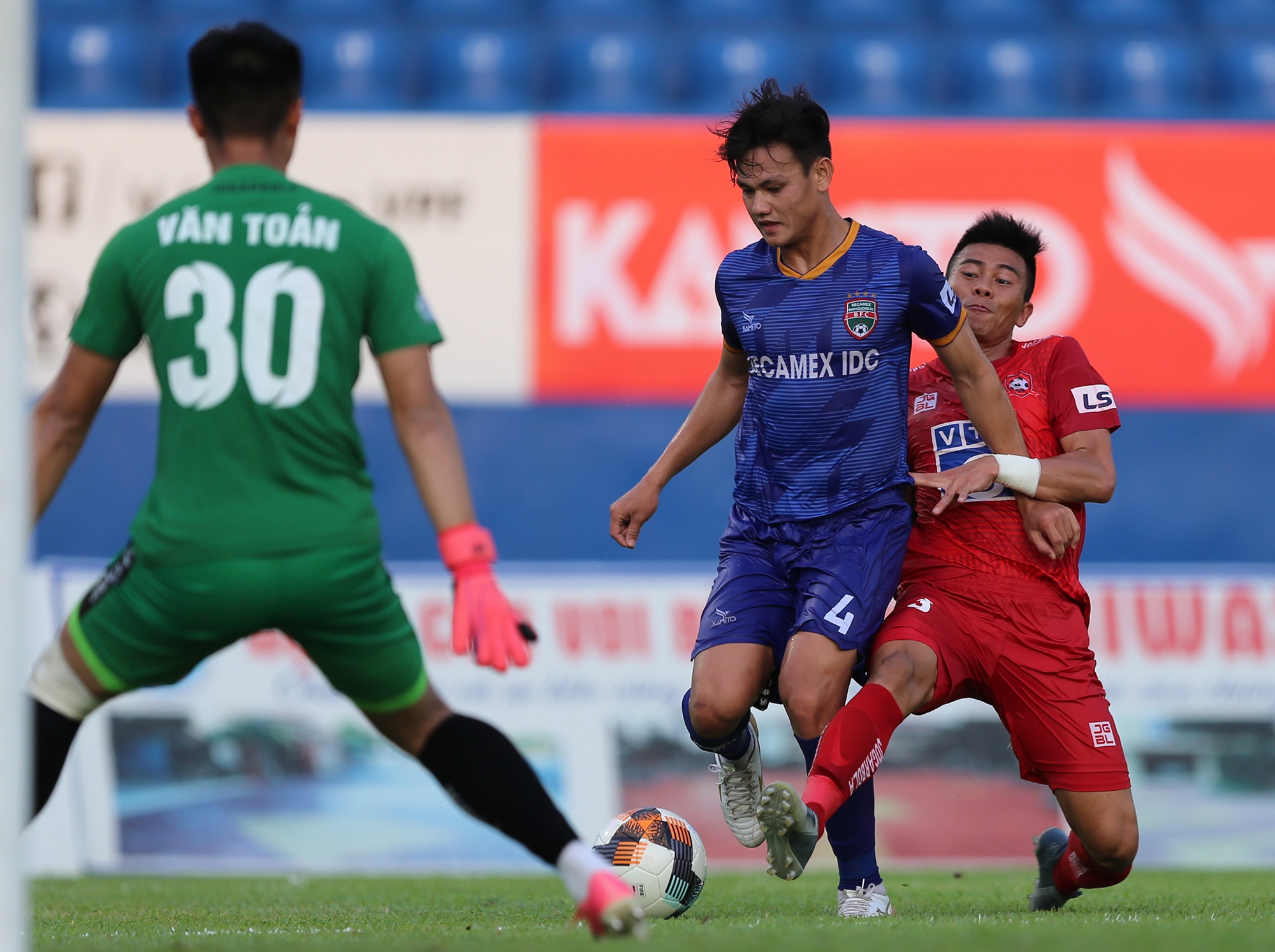 Nguyen Van Toan anh 4