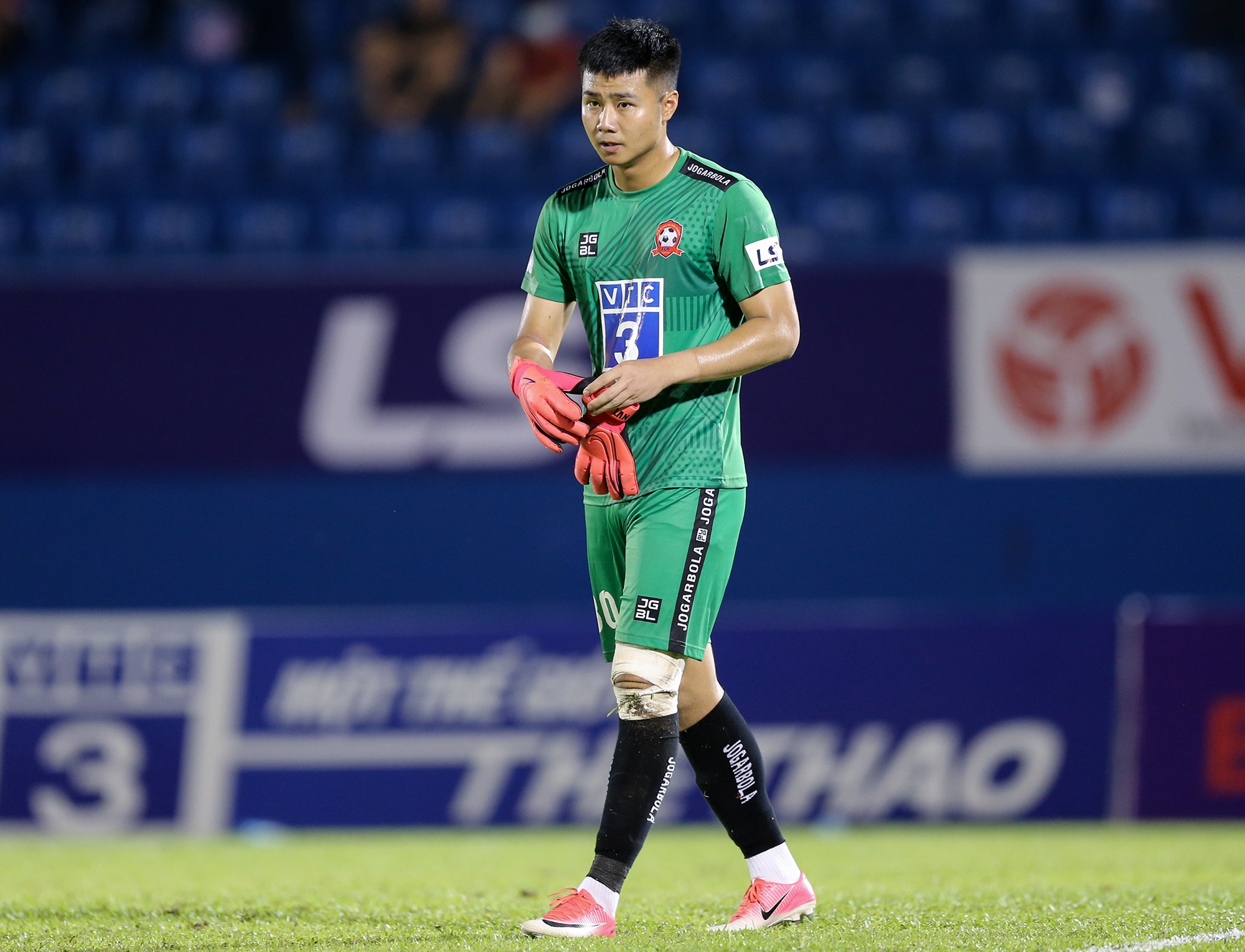 Nguyen Van Toan anh 7