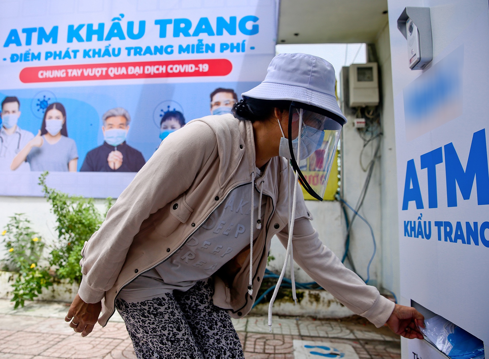 atm khau trang mien phi o TP.HCM anh 1