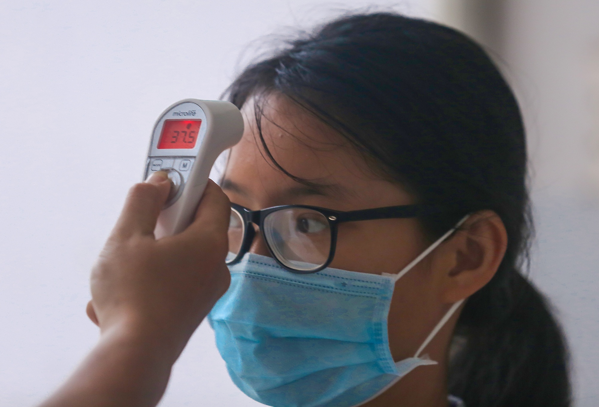 phu huynh dam mua don con anh 4