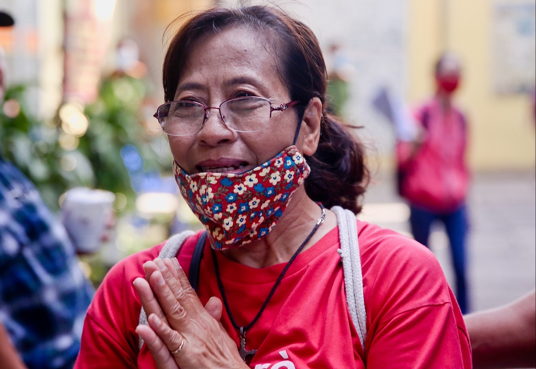 Than nhan bat khoc khi tim duoc tro cot o chua Ky Quang 2 hinh anh