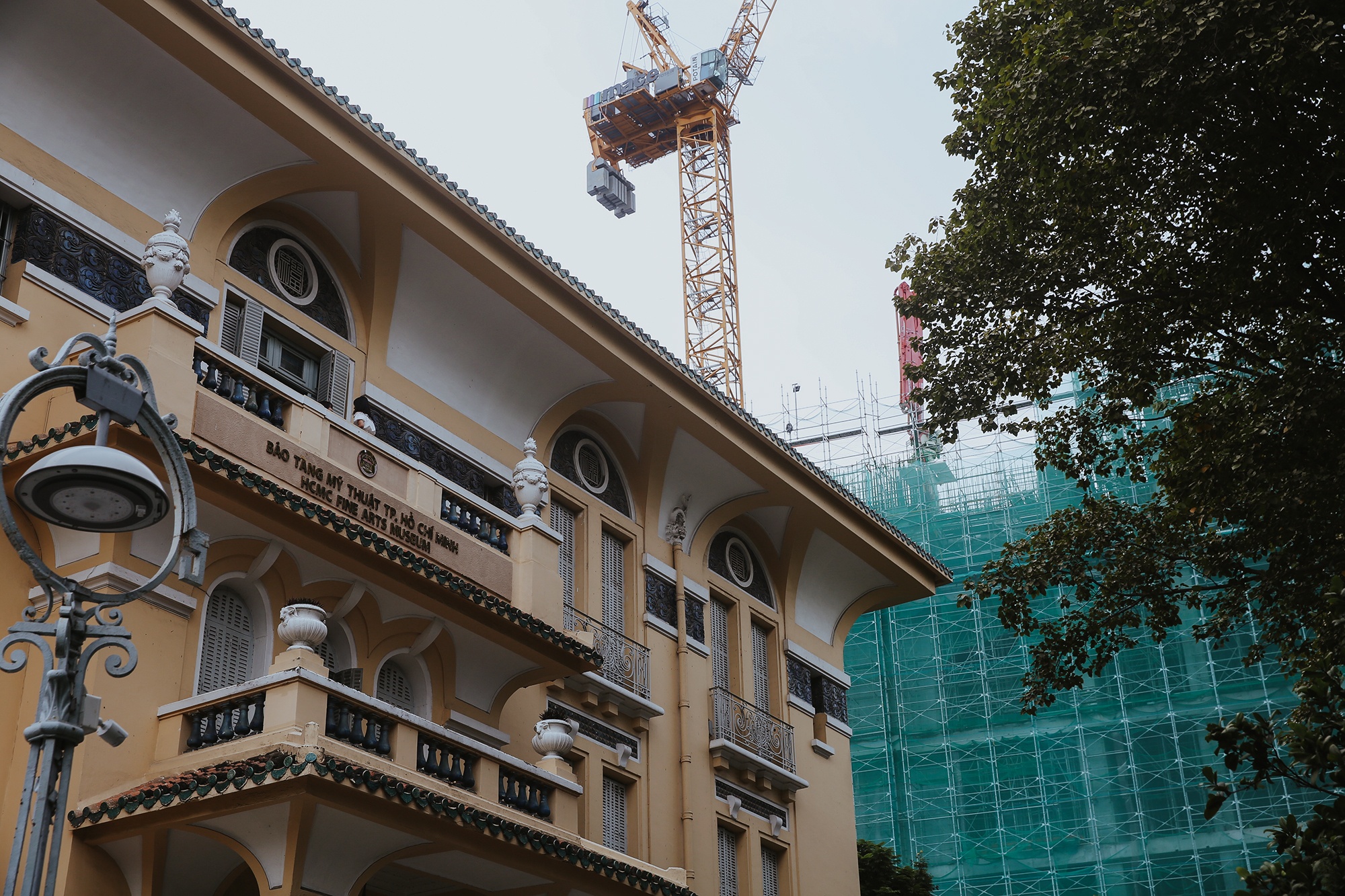 Canh xuong cap cua Bao tang My thuat TP.HCM hinh anh