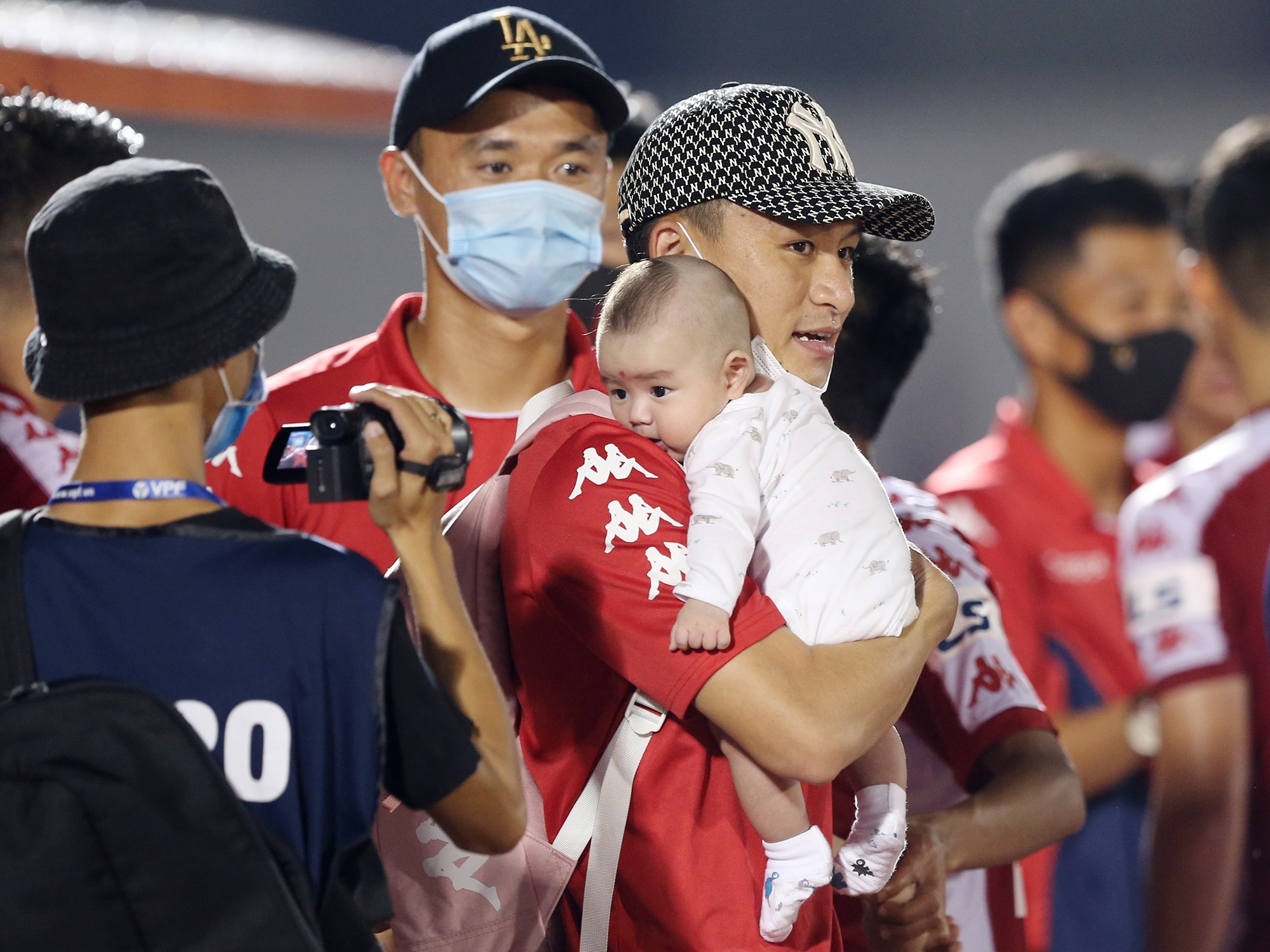 tan binh CLB TP.HCM anh 11