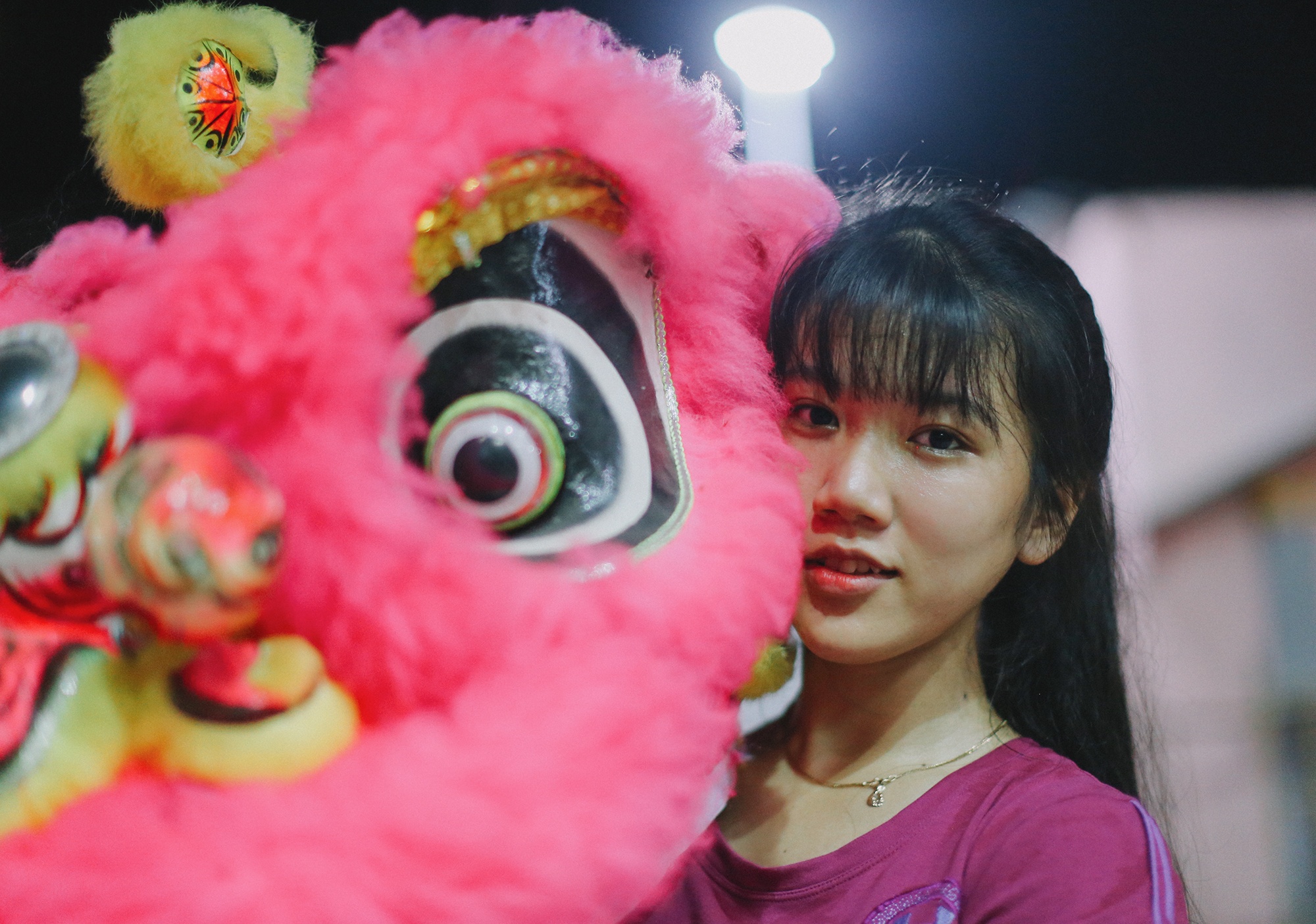 Doi nu lan su rong hiem co hinh anh