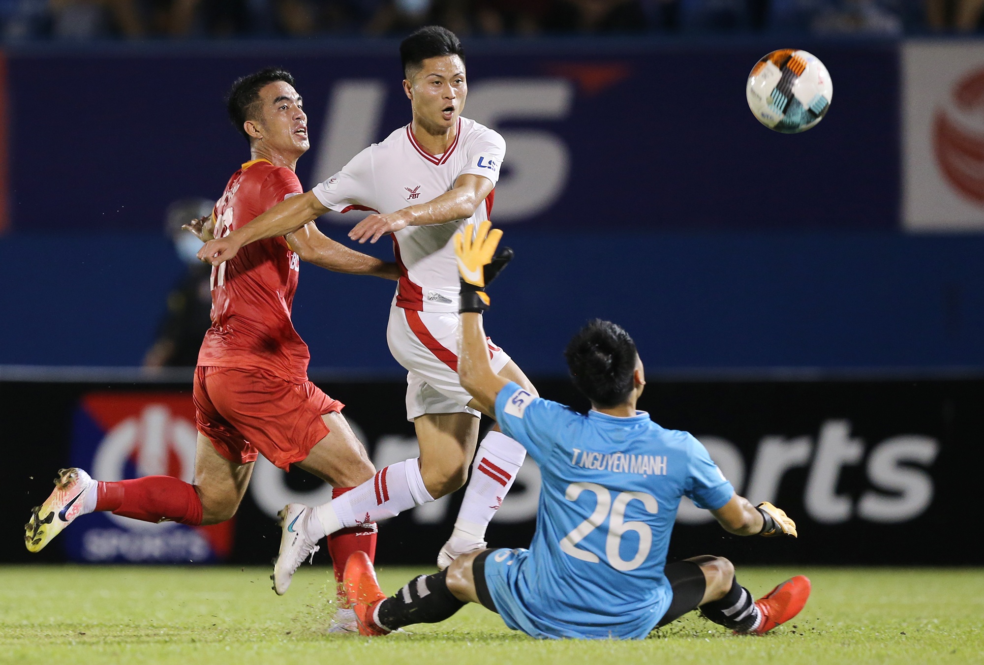 Vo Bui Tien Dung anh 9