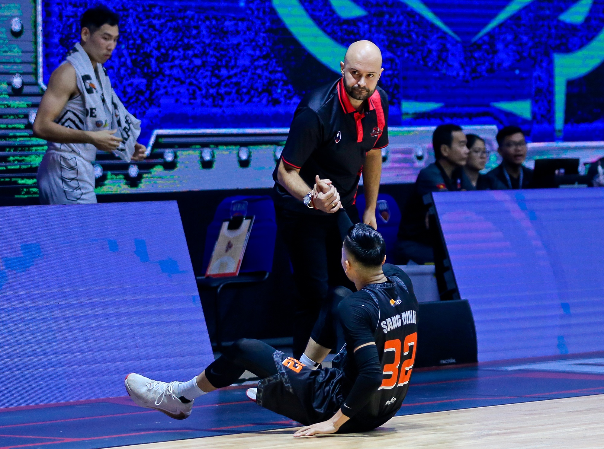 thanglong warriors anh 9