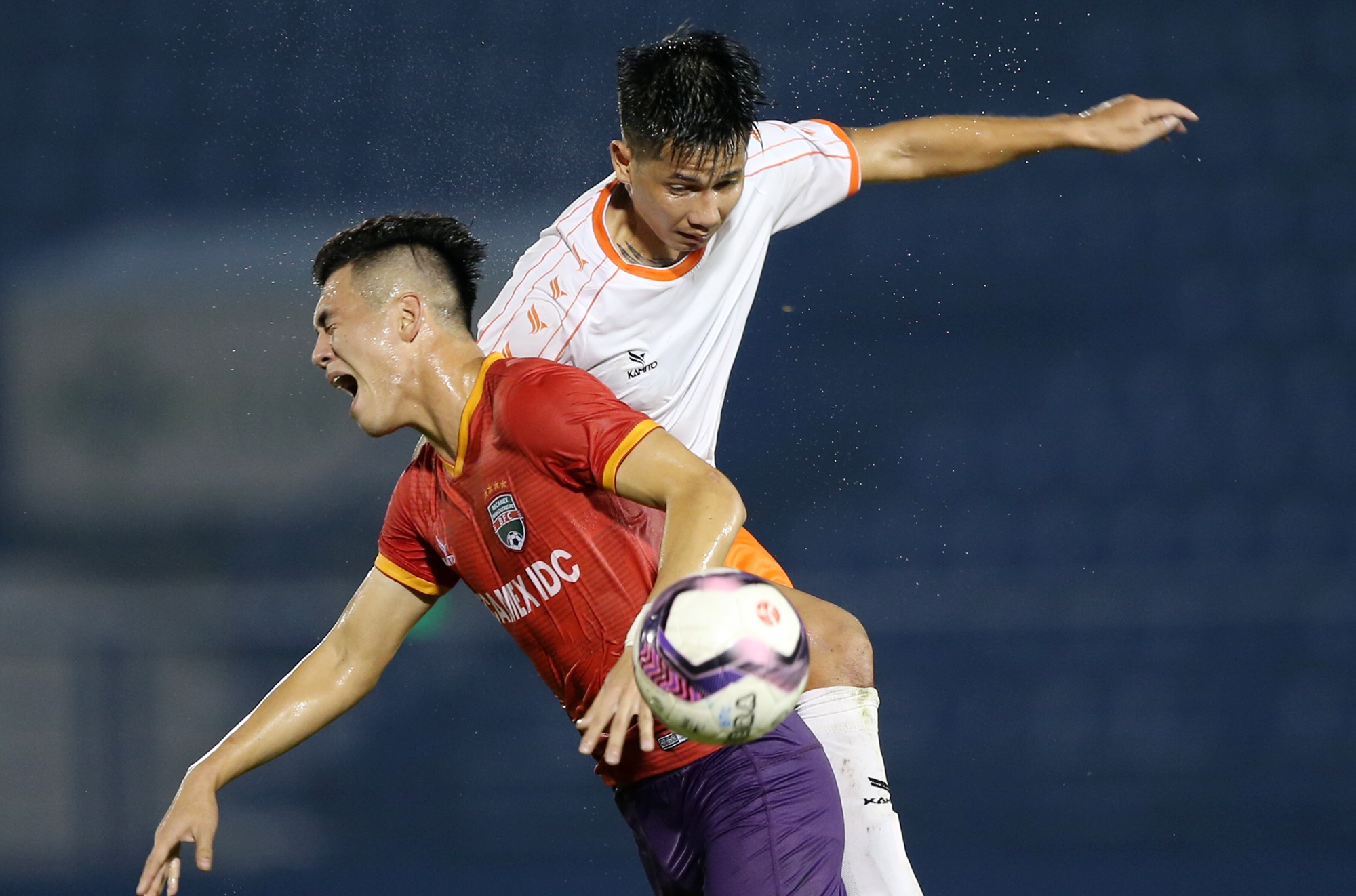 CLB Da Nang vo dich giai giao huu truoc mua bong 2021 hinh anh